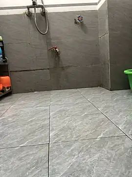 Snapshot of HinayLa chatting on 03.19.26 HinayLa online show from 03.19.26