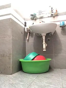 Snapshot of HinayLa chatting on 04.06.26 HinayLa online show from 04.06.26