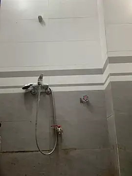 Snapshot of HinayLa chatting on 04.13.26 HinayLa online show from 04.13.26