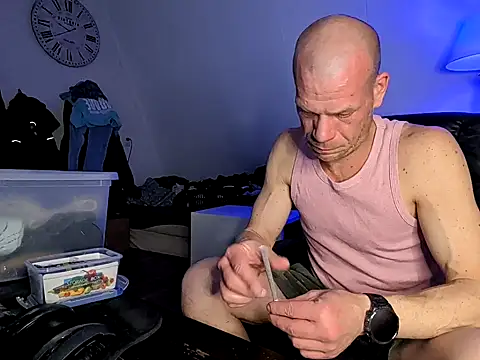 Kinky Play1 online show from 03.26.26