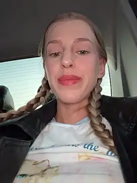 kira mia online show from 03.11.26