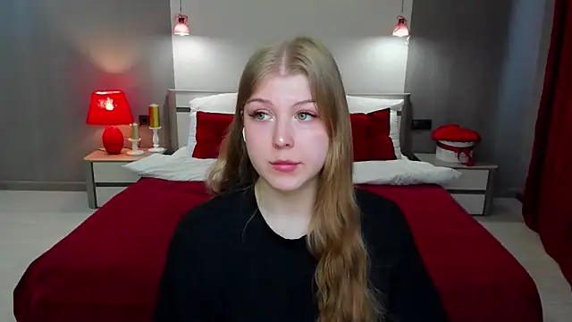 Snapshot of Stella_Light chatting on 04.21.26 Stella Light online show from 04.21.26