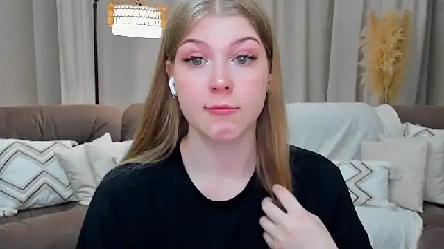 Snapshot of Stella_Light chatting on 05.29.26 Stella Light online show from 05.29.26