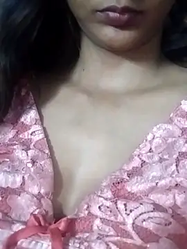 Snapshot of Aaliya_BigBoobs_1 chatting on 04.21.26 Aaliya BigBoobs 1 online show from 04.21.26