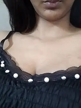 Snapshot of Aaliya_BigBoobs_1 chatting on 06.06.26 Aaliya BigBoobs 1 online show from 06.06.26