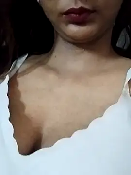 Snapshot of Aaliya_BigBoobs_1 chatting on 06.25.26 Aaliya BigBoobs 1 online show from 06.25.26