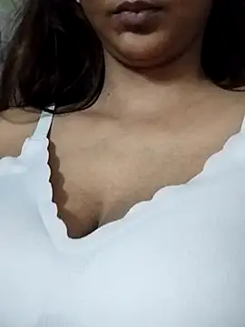 Snapshot of Aaliya_BigBoobs_1 chatting on 06.28.26 Aaliya BigBoobs 1 online show from 06.28.26