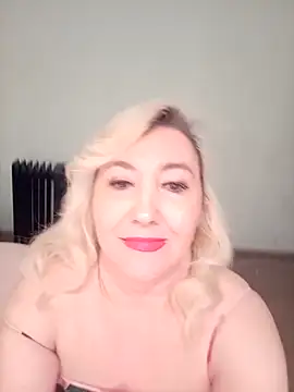 LadyKriss online show from 02.20.26