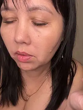 Love  Mom online show from 10.24.25