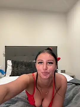 AlexandraLovex online show from 10.27.25