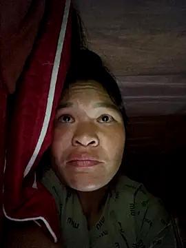 chipu06 online show from 10.28.25