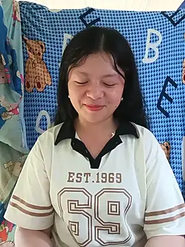 Snapshot of lisa-bae00 chatting on 06.08.26 lisa-bae00 online show from 06.08.26