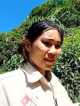 Bear bear0 online show from 10.27.25