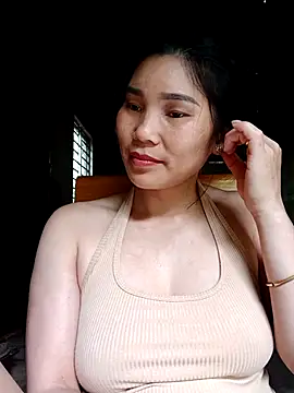 Snapshot of Bear_bear0 chatting on 04.24.26 Bear bear0 online show from 04.24.26