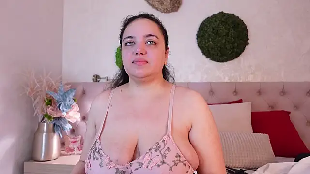 MoniqueJade online show from 11.11.25