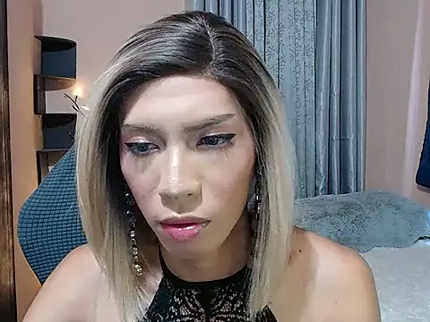 Snapshot of VictoriaAsianMistress chatting on 11.29.25 VictoriaAsianMistress online show from 11.29.25