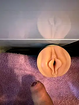 iCum uCum online show from 10.25.25