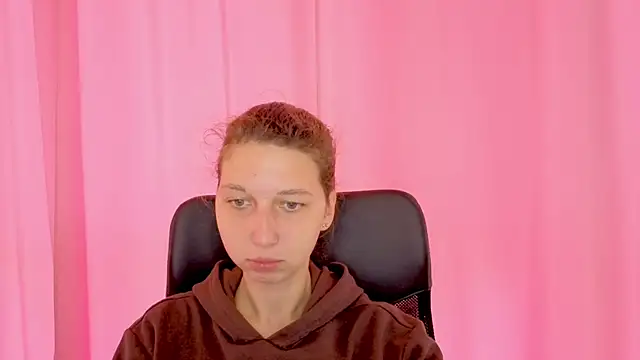 CuteEllii online show from 10.23.25