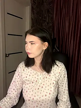 lunaa bunny online show from 11.13.25