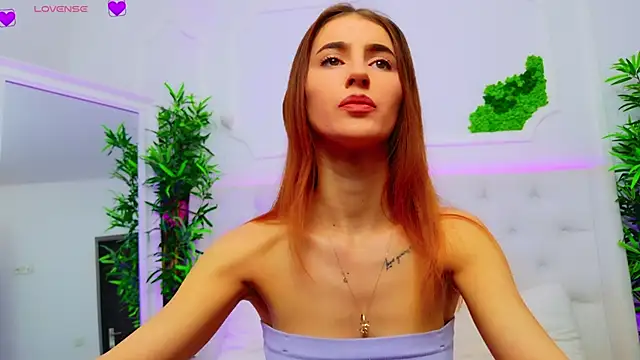 ElisaCharm online show from 11.11.25