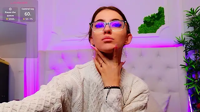 ElisaCharm online show from 02.25.26