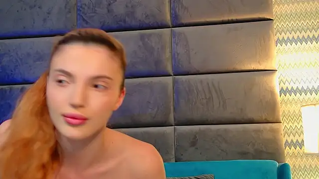 Snapshot of LaraSynn chatting on 03.02.26 LaraSynn online show from 03.02.26