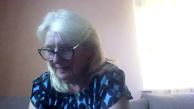 Snapshot of AmyLove353 chatting on 06.19.26 AmyLove353 online show from 06.19.26