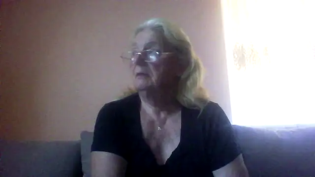 Snapshot of AmyLove353 chatting on 07.04.26 AmyLove353 online show from 07.04.26