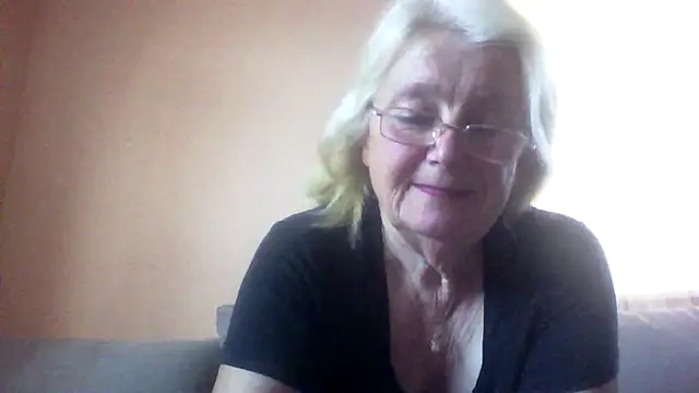 Snapshot of AmyLove353 chatting on 07.15.26 AmyLove353 online show from 07.15.26