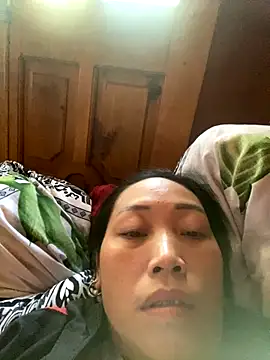 Snapshot of Top_x chatting on 11.07.25 Top x online show from 11.07.25