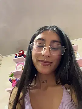 Violeet-Smith online show from 11.28.25