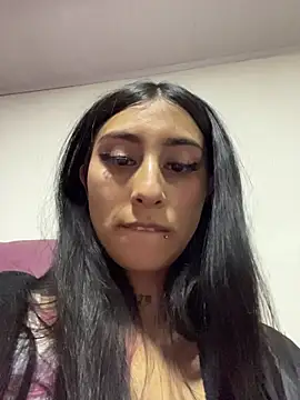 Snapshot of Violeet-Smith chatting on 02.18.26 Violeet-Smith online show from 02.18.26