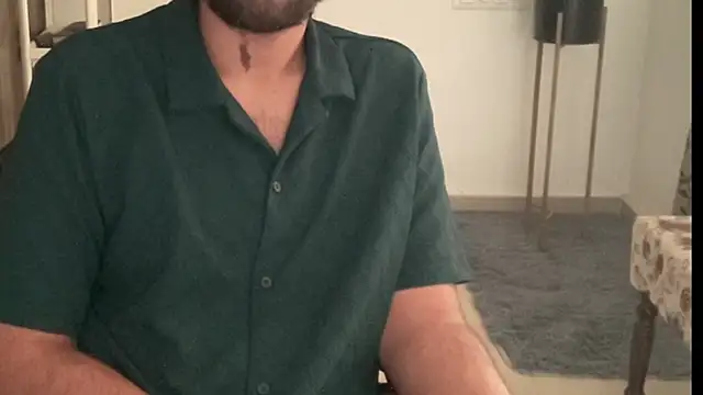 MakeMeAwareAah online show from 12.04.25