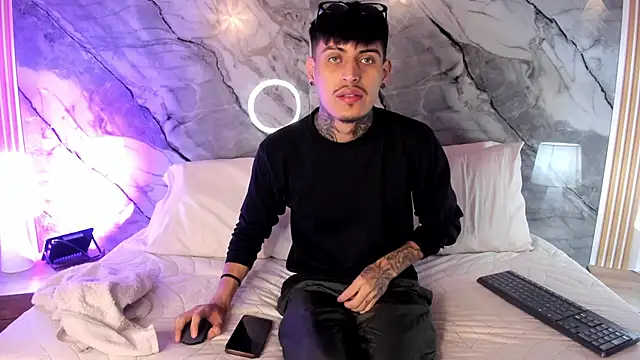 enzorodriguezz online show from 11.06.25