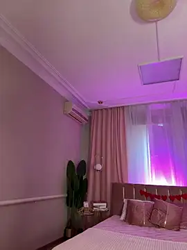 HugeBoobsAlice online show from 11.23.25