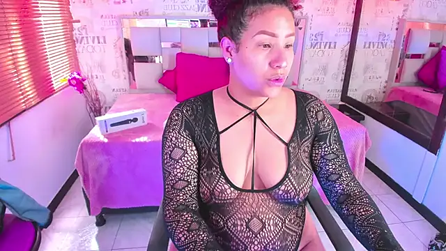 ROZZE MILA online show from 02.28.26