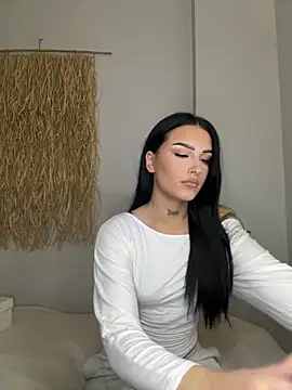 Snapshot of Gabbyys chatting on 11.04.25 Gabbyys online show from 11.04.25