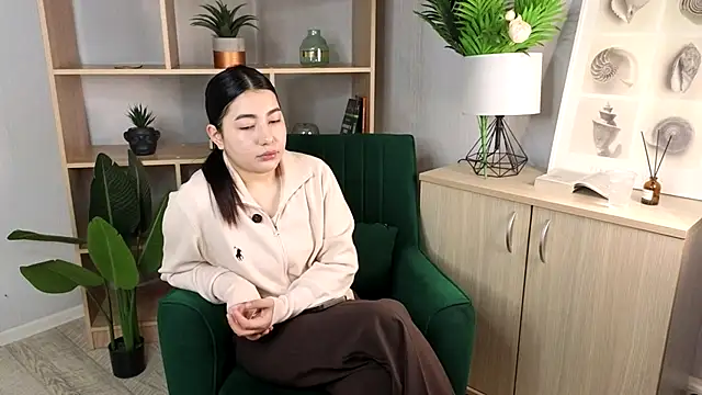 LorieGiang online show from 10.22.25