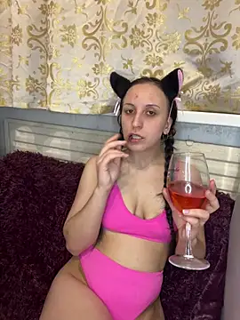Snapshot of Kylie_Murr chatting on 04.17.26 Kylie Murr online show from 04.17.26