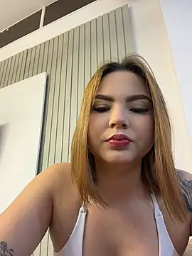 Snapshot of Beella1_ chatting on 05.31.26 Beella1 online show from 05.31.26
