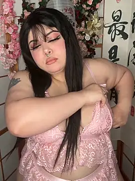 yum3doll online show from 12.19.25