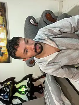 Snapshot of fyodr_sai chatting on 10.28.25 fyodr sai online show from 10.28.25