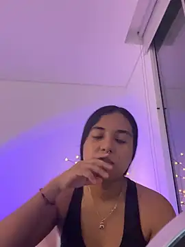 aly nicols online show from 11.30.25