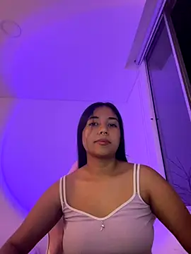 aly nicols online show from 12.04.25