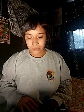 Isis Bathory online show from 10.23.25