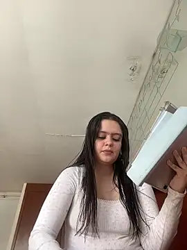 Snapshot of Selena_Roa chatting on 04.27.26 Selena Roa online show from 04.27.26