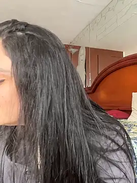 Snapshot of Selena_Roa chatting on 05.25.26 Selena Roa online show from 05.25.26
