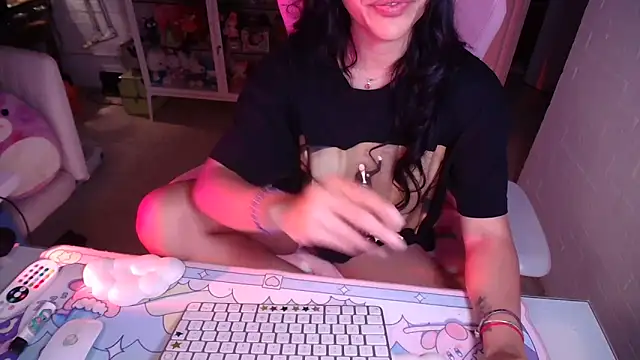 Snapshot of kaithra chatting on 02.05.26 kaithra online show from 02.05.26