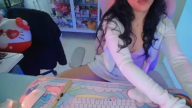 Snapshot of kaithra chatting on 02.23.26 kaithra online show from 02.23.26