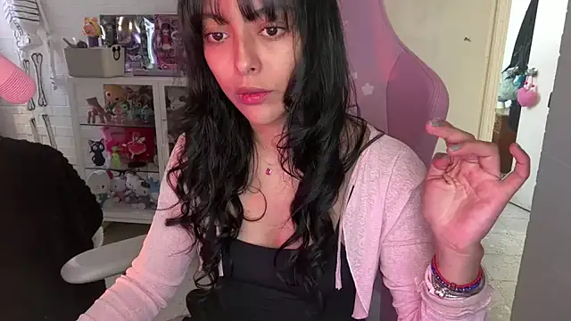 Snapshot of kaithra chatting on 02.25.26 kaithra online show from 02.25.26